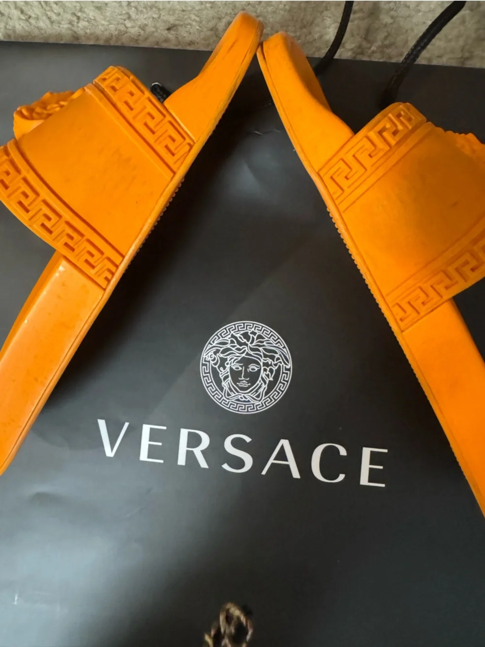 Versace 💯% Authentic Iconic Medusa luxurious flip-flops slipper sandals. — EUC
